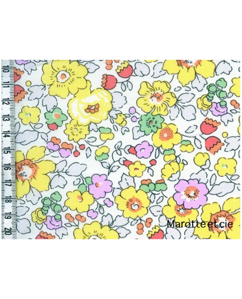 Coupon Liberty Betsy jaune 65*45cm dans Tissus Liberty par Marotte et Cie